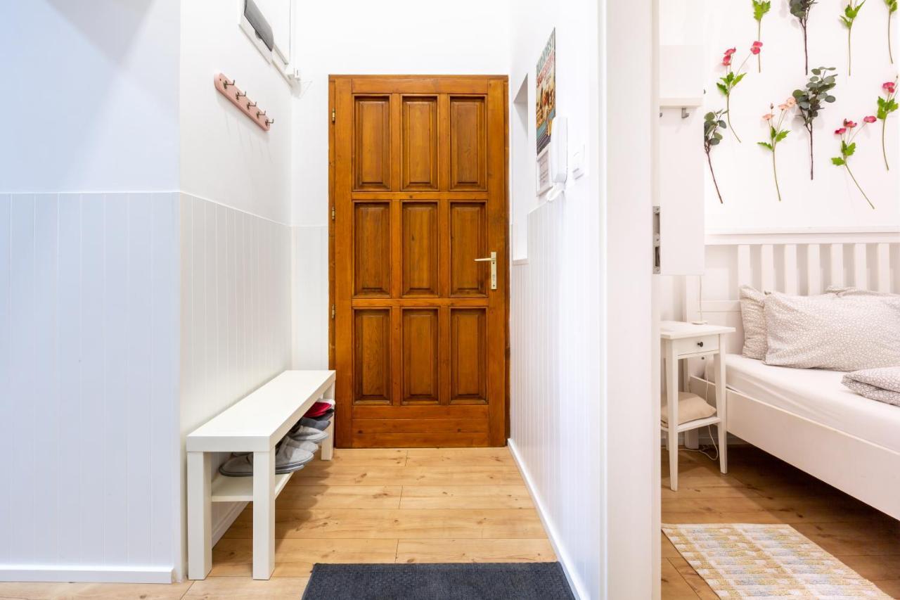 Elegant Coziness Lägenhet Budapest Exteriör bild